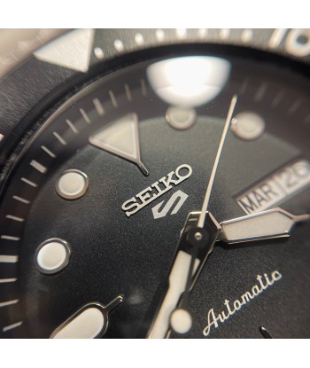 Seiko - 5 Sports automatique rembourrage situé sous