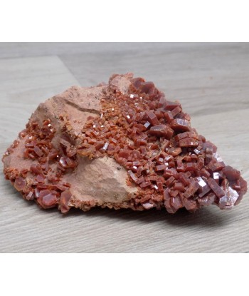 Vanadinite pierre brute du Maroc 231g vous aussi creer 